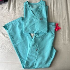 Figs NEON BLUE Scrub Set (top+bottom)